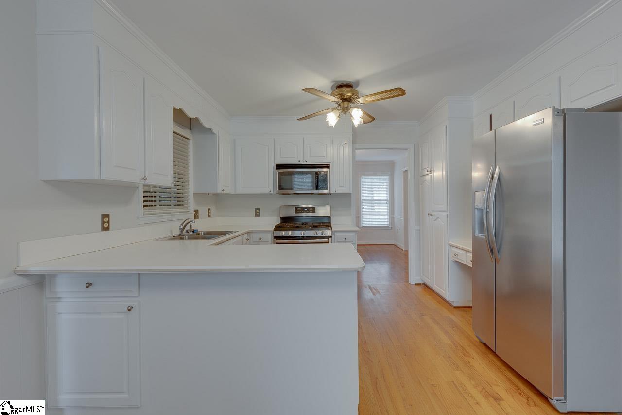 104 Silver Creek Road Greer, SC 29650 - Photo 4 of 32 Gallery Image 4