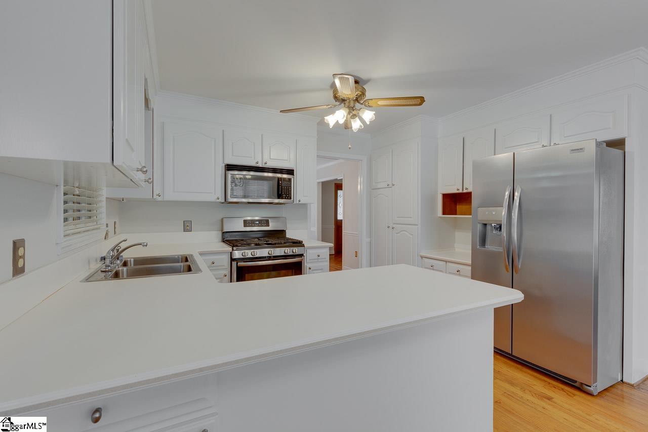 104 Silver Creek Road Greer, SC 29650 - Photo 5 of 32 Gallery Image 5