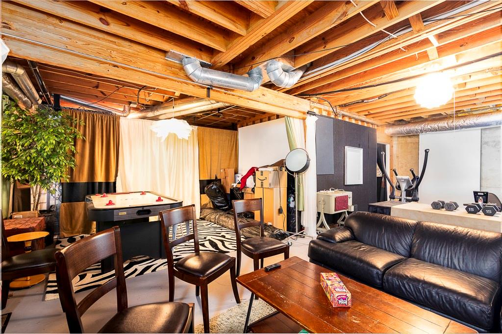 135 Lazy Laurel Chase Roswell, GA 30076 - Photo 48 of 64 a outdoor living space with furniture