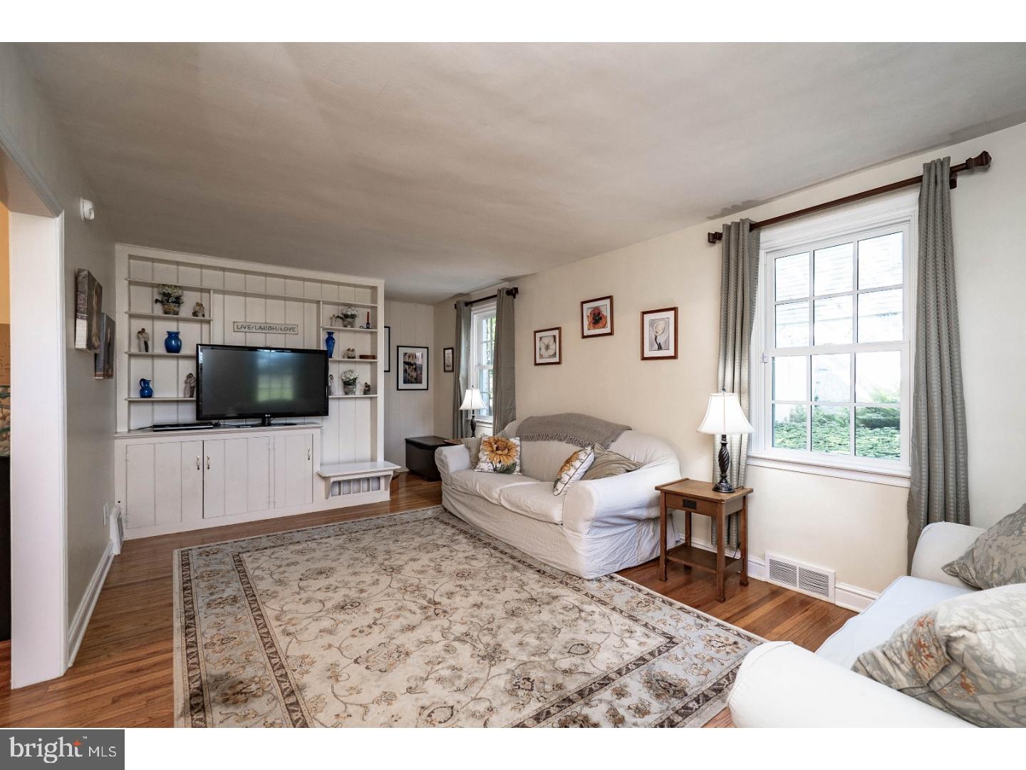 314 Twining Road Oreland, PA 19075 - Photo 3 of 13 Gallery Image 3