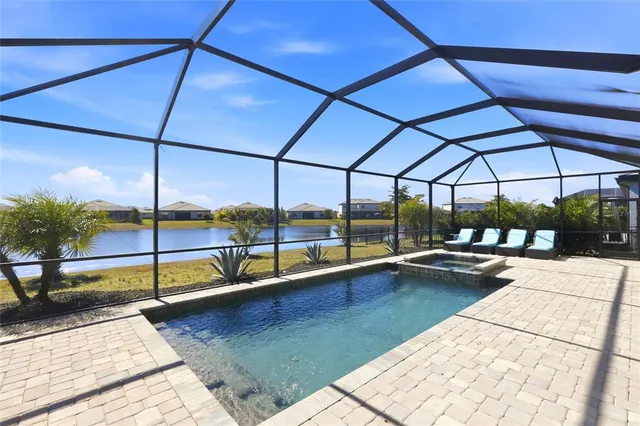 $925,000 | 15532 White Linen Drive, Bradenton, FL 34211