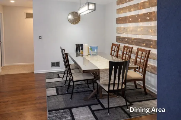 $350,000 | 8300 Christiana Avenue, Unit 2E, Skokie, IL 60076