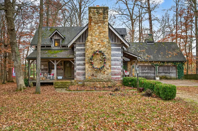 $550,000 | 7020 North 400 West, Columbus, IN 47201