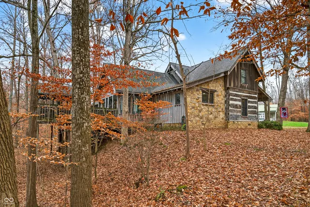 $550,000 | 7020 North 400 West, Columbus, IN 47201