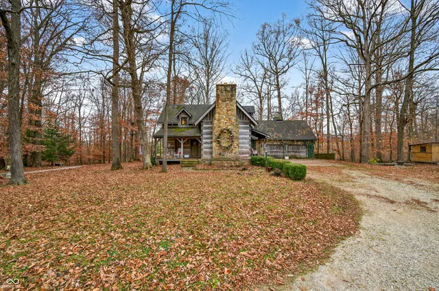 $550,000 | 7020 North 400 West, Columbus, IN 47201