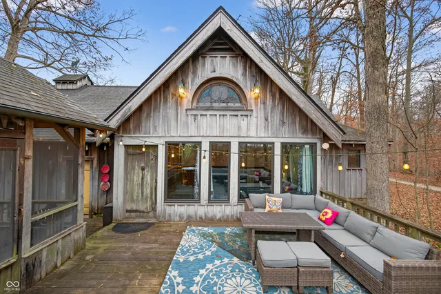 $550,000 | 7020 North 400 West, Columbus, IN 47201