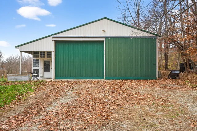 $550,000 | 7020 North 400 West, Columbus, IN 47201