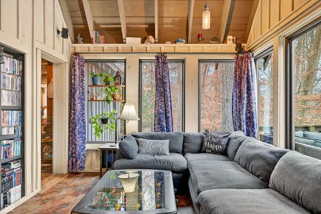 $550,000 | 7020 North 400 West, Columbus, IN 47201