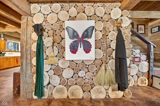 $550,000 | 7020 North 400 West, Columbus, IN 47201