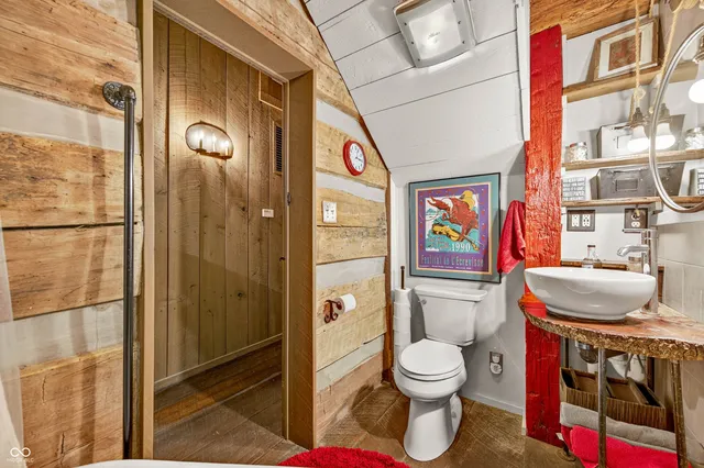 $550,000 | 7020 North 400 West, Columbus, IN 47201