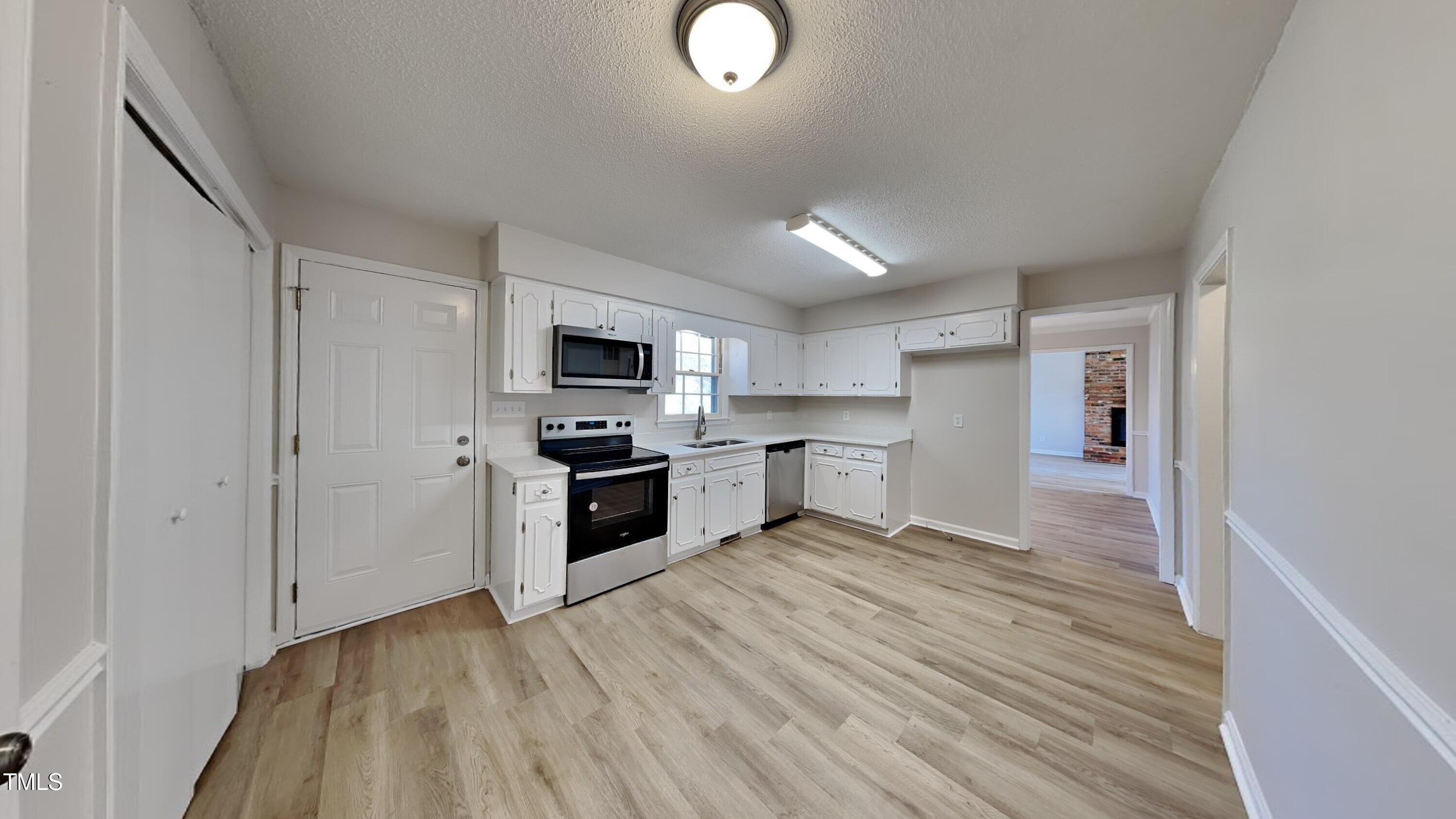 1921 Port Royal Road Raleigh, NC 27609 - Photo 5 of 18 7_pc_F2SI03q7VX_owAVPEtym5_layout_0