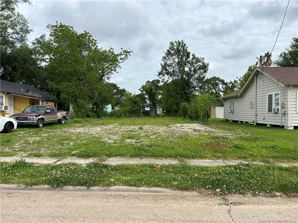 $13,500 | 901 Fall Street, Lake Charles, LA 70601
