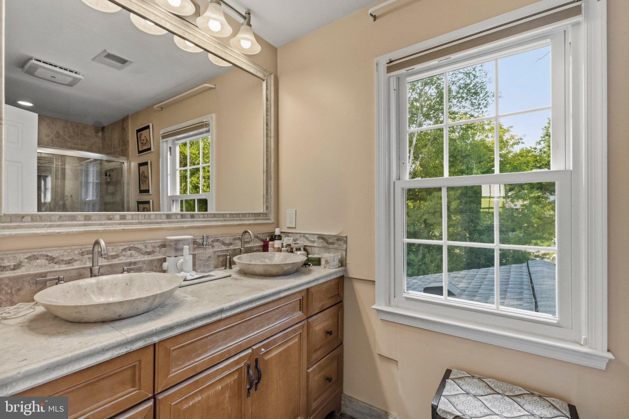 8715 Shadowlake Way Springfield, VA 22153 - Photo 23 of 36 Gallery Image 23