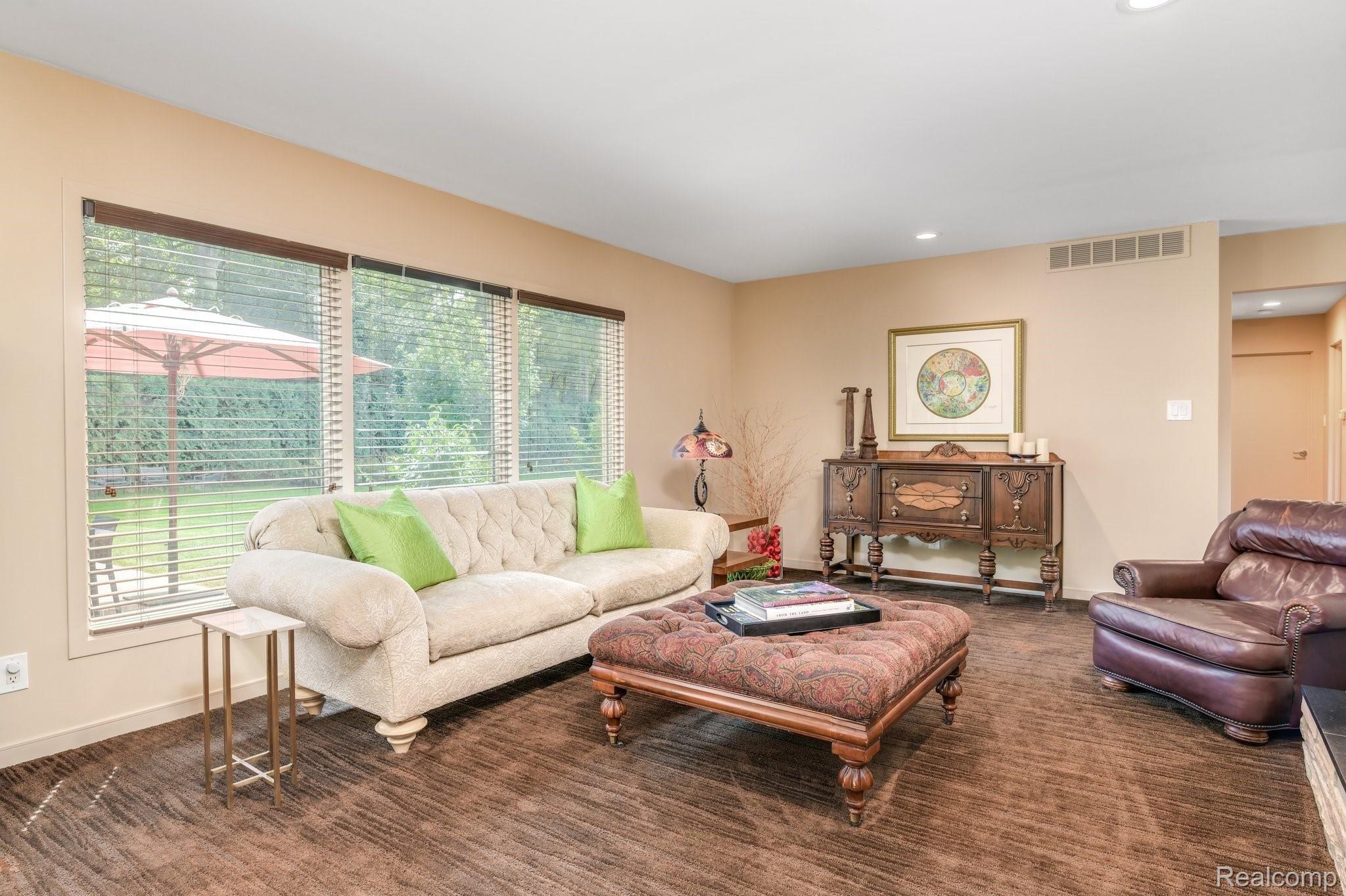 978 North Reading Road Bloomfield Hills, MI 48304 - Photo 27 of 41 9-web-or-mls-978 North Reading Road - Bloomfield Hills003.jpg