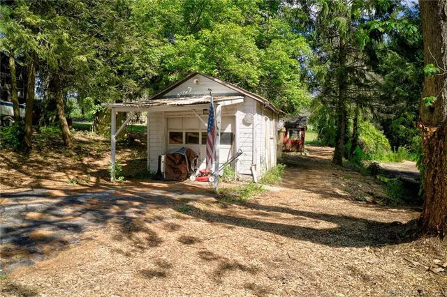 $500,000 | 1604 Bunker Hill Road, Watertown, CT 06795