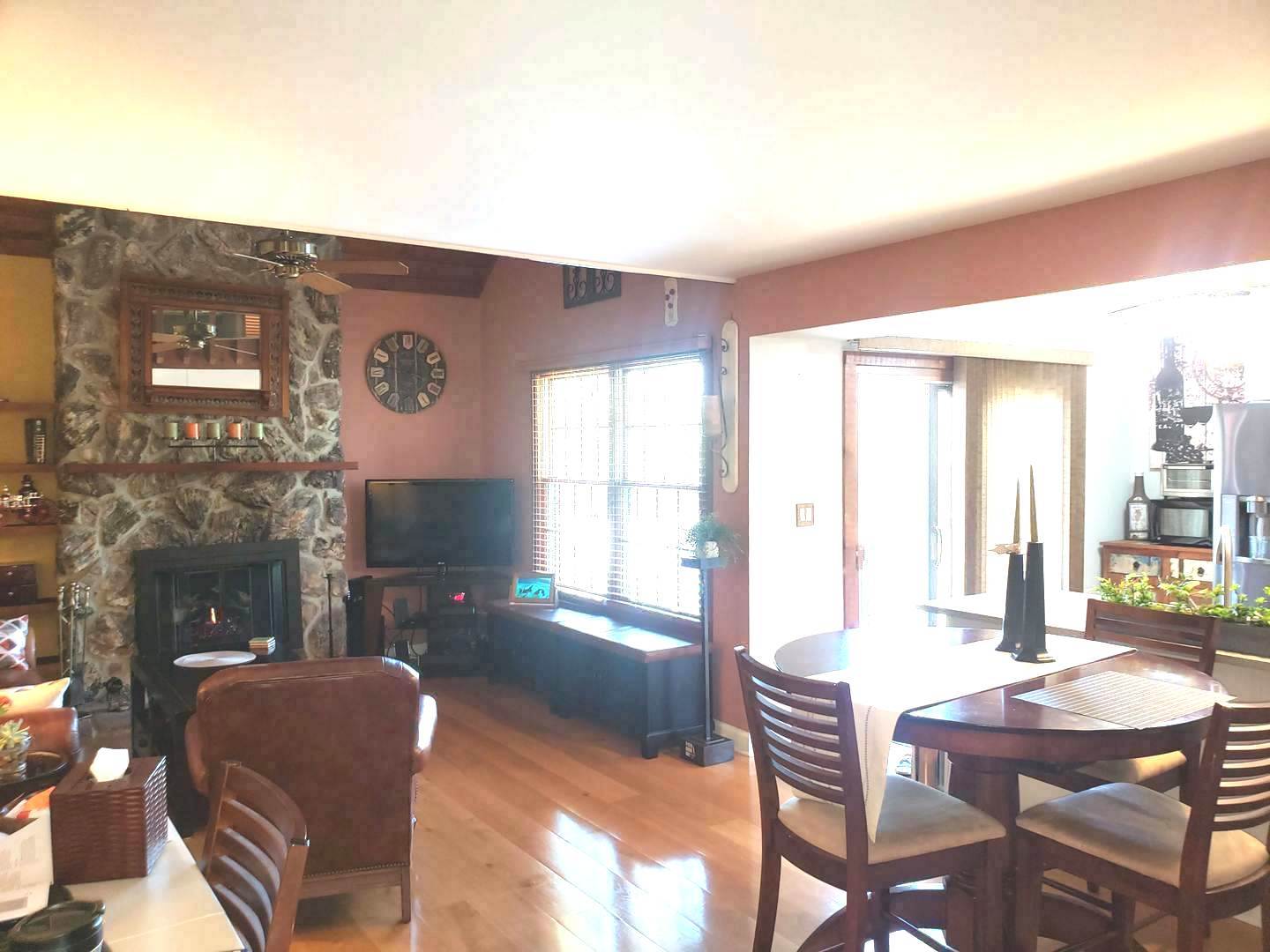 615 Dunham Road Gurnee, IL 60031 - Photo 3 of 33