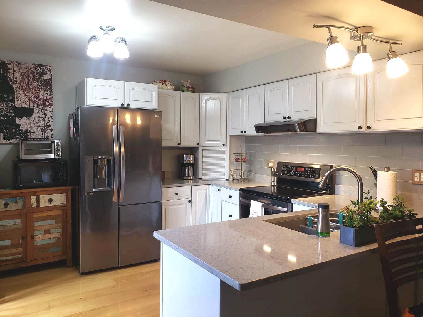 615 Dunham Road Gurnee, IL 60031 - Photo 5 of 33