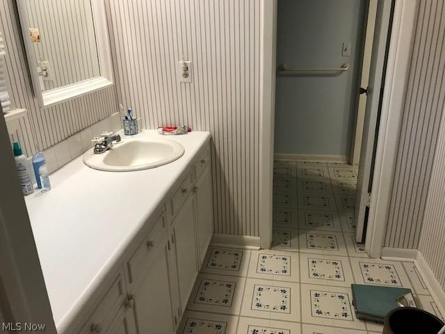 8825 Clinton Road Cambridge, OH 43725 - Photo 14 of 24 Gallery Image 14