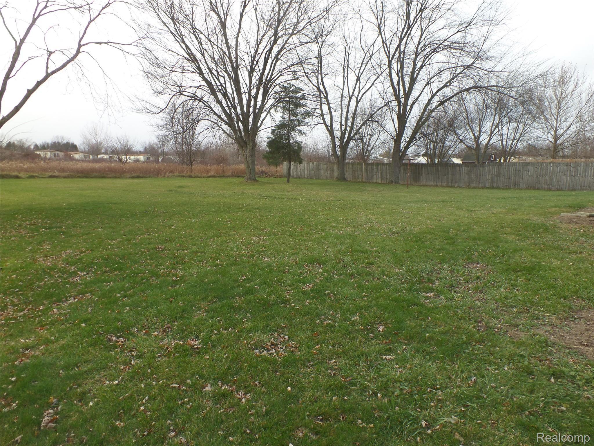 5436 Torrey Road Flint, MI 48507 - Photo 29 of 29 SAM_1023.JPG