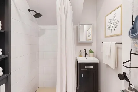 $3,750 | 19 Bartlett Place, Unit 1, Boston, MA 02113