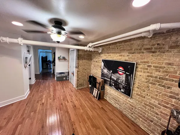 $1,995 | 3216 West Altgeld Street, Unit G, Chicago, IL 60647