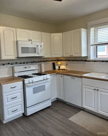 $299,900 | 1464 Sproule Avenue, St. Louis, MO 63139