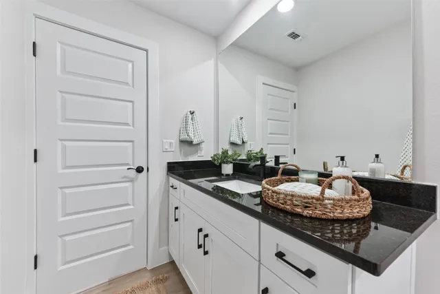 $2,433 | 9304 Felix Sparke Drive, Austin, TX 78744