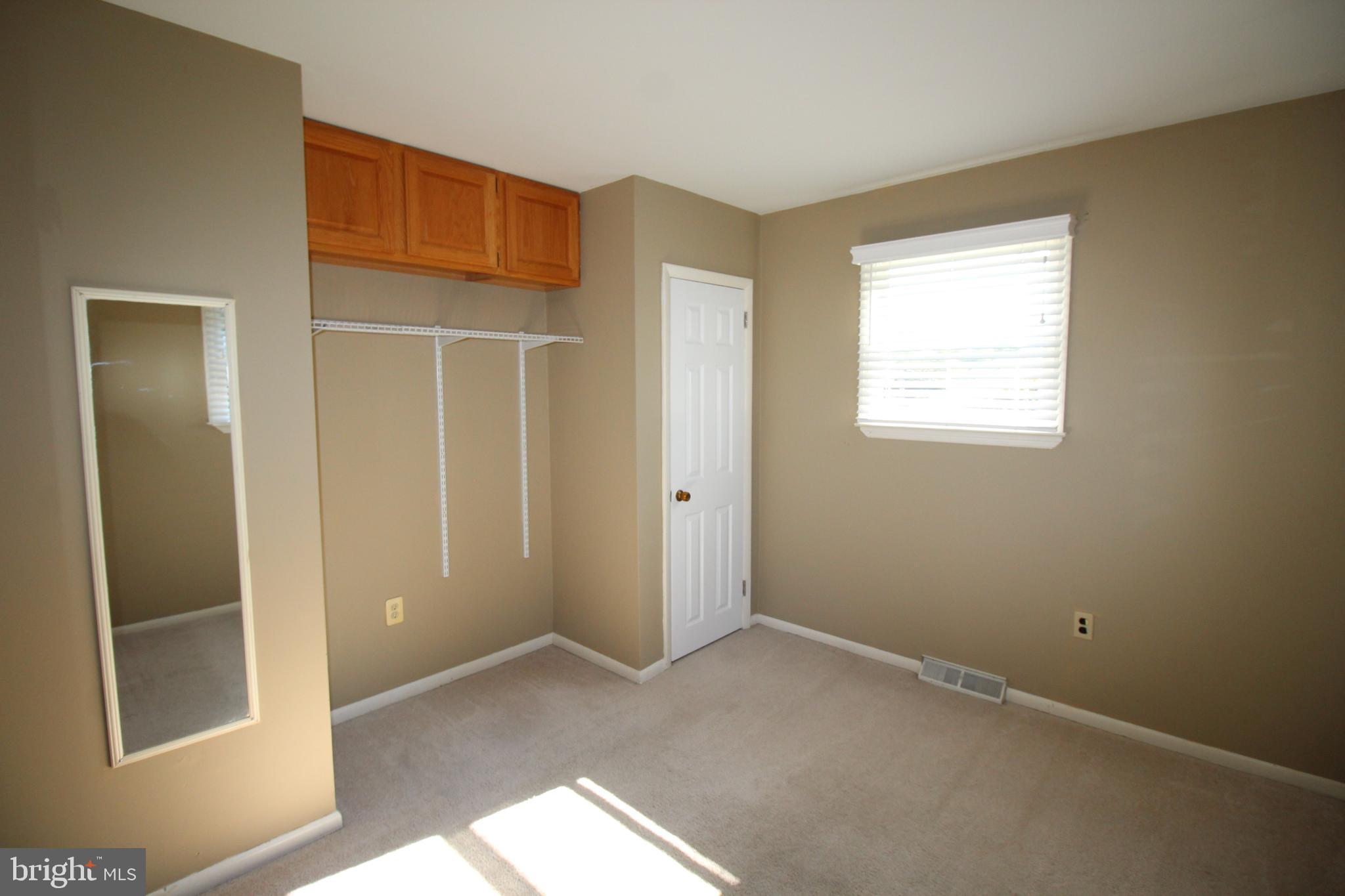 676 Violet Road Warminster, PA 18974 - Photo 21 of 23 Gallery Image 21
