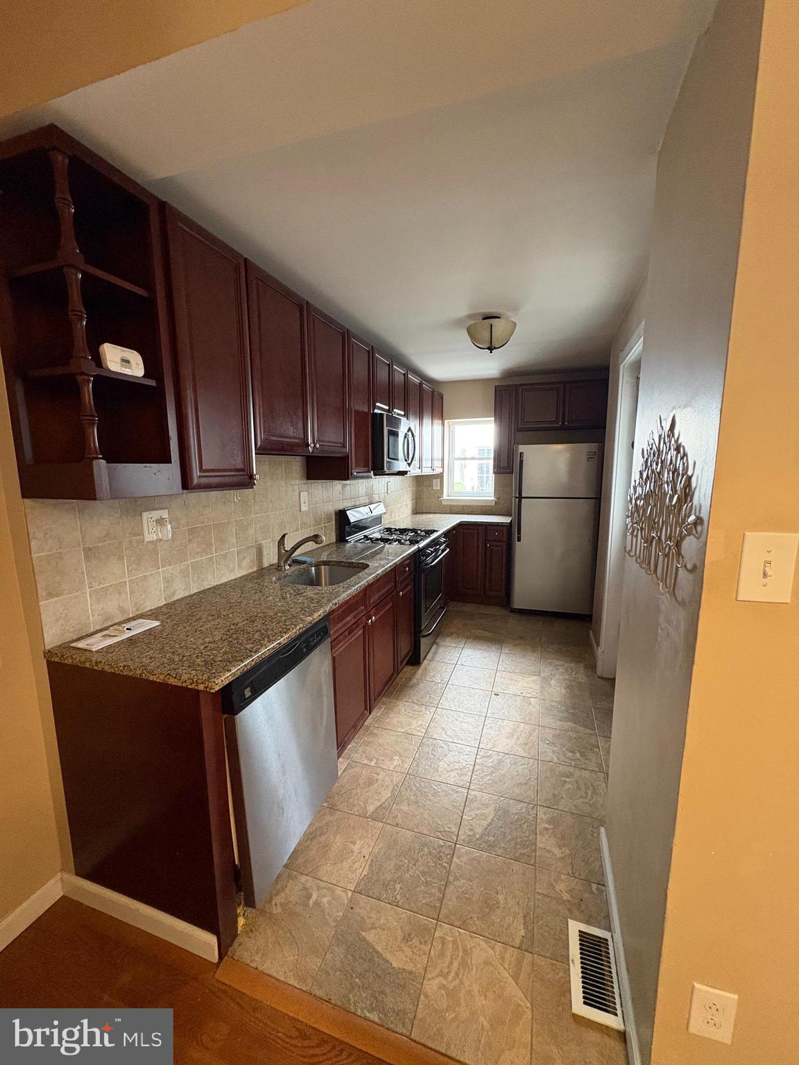 2206 Ritter Street Philadelphia, PA 19125 - Photo 3 of 8