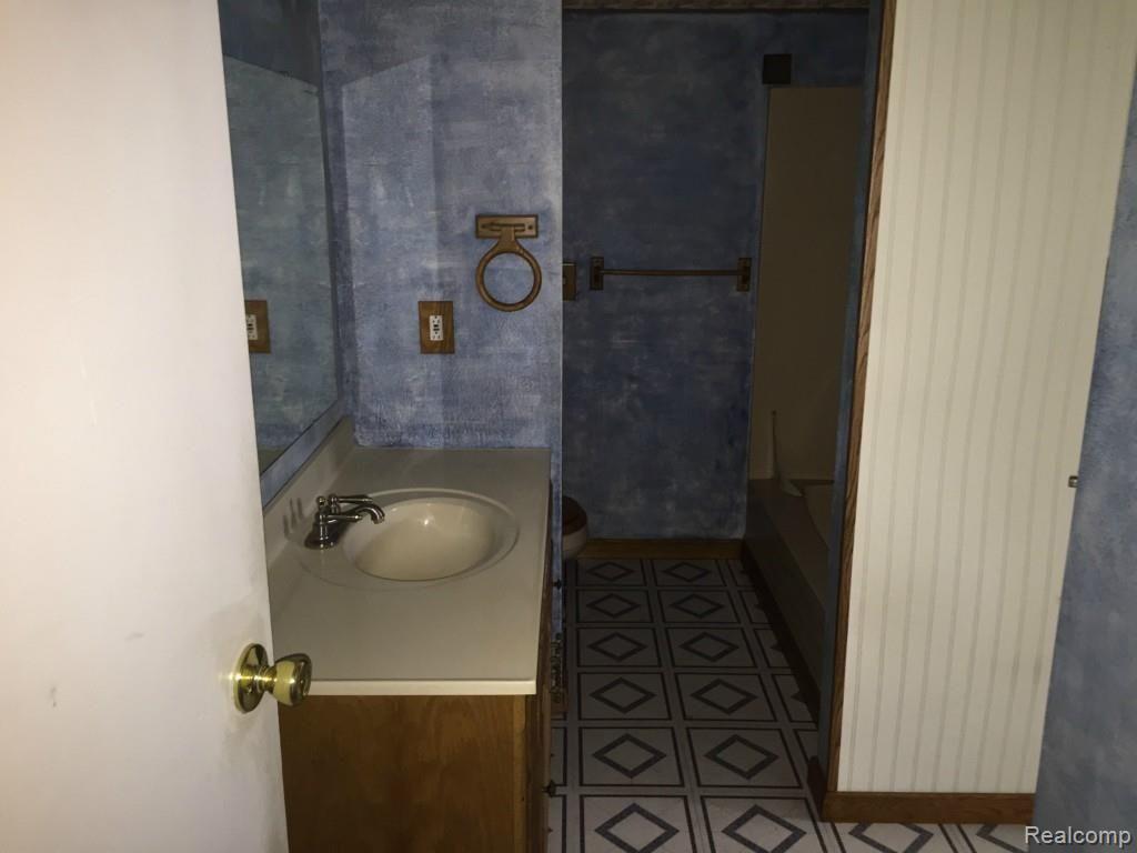4135 Abbottsford Road North Street, MI 48049 - Photo 15 of 18 027.jpg