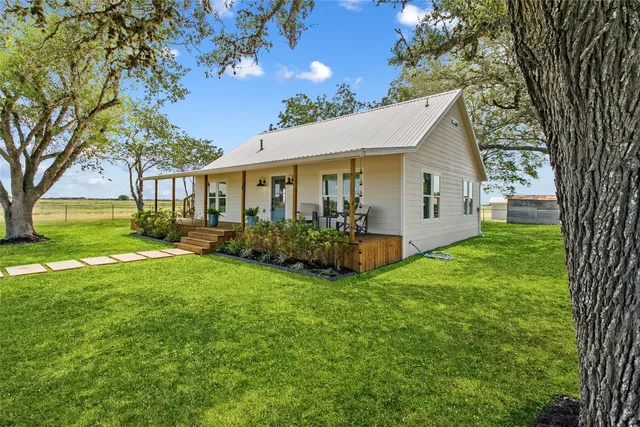 $1,030,000 | 523 East E Farm, Round Top, TX 78954