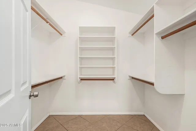 $2,100 | 7568 West Kerry Lane, Glendale, AZ 85308