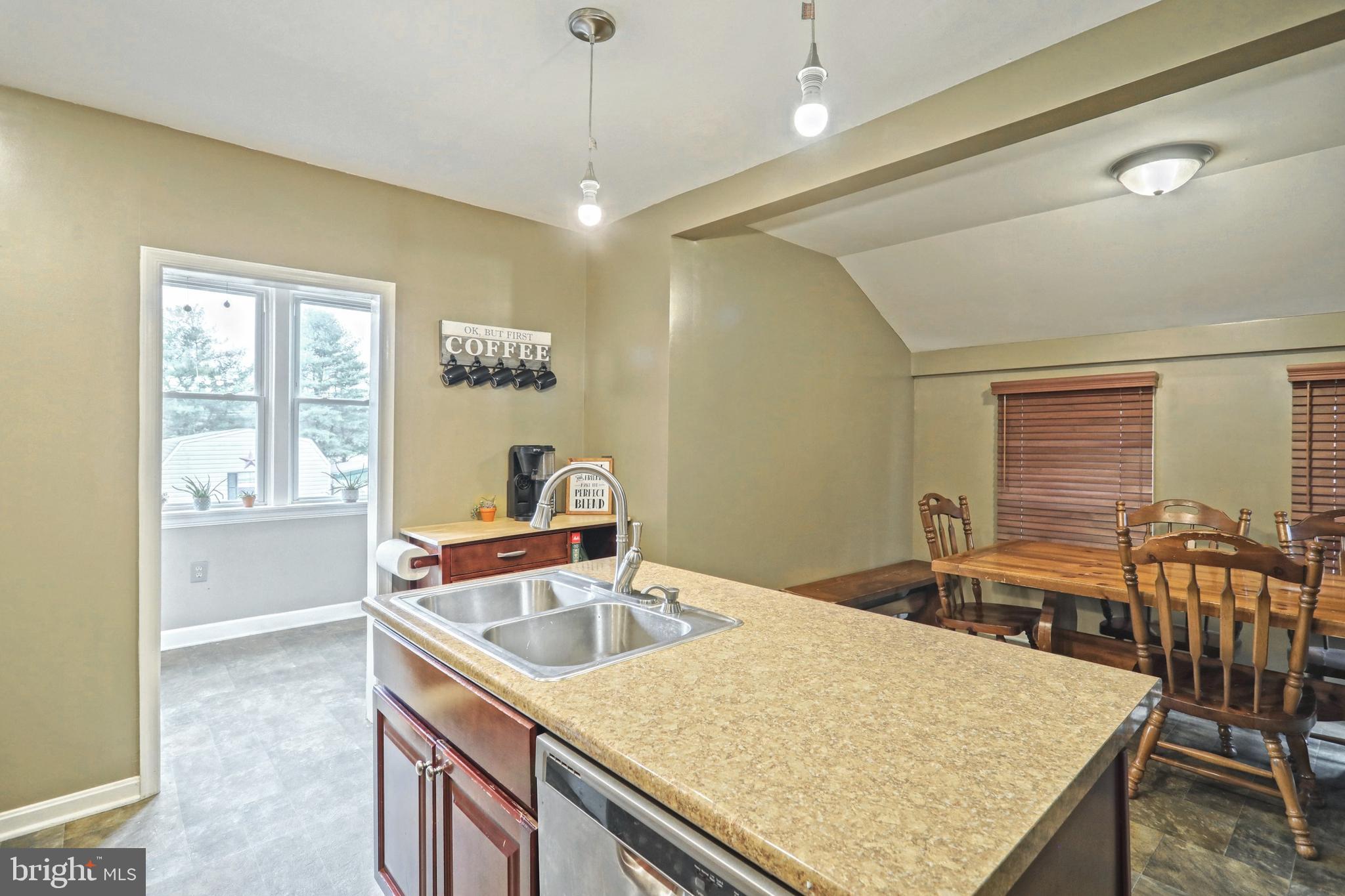 876 Stoverstown Road York, PA 17408 - Photo 12 of 29