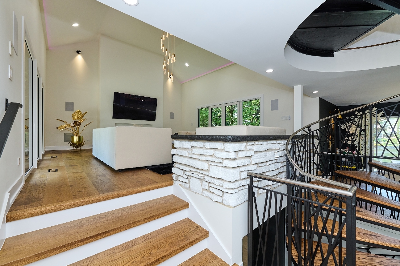 111 Murphy Lake Road Park Ridge, IL 60068 - Photo 7 of 19