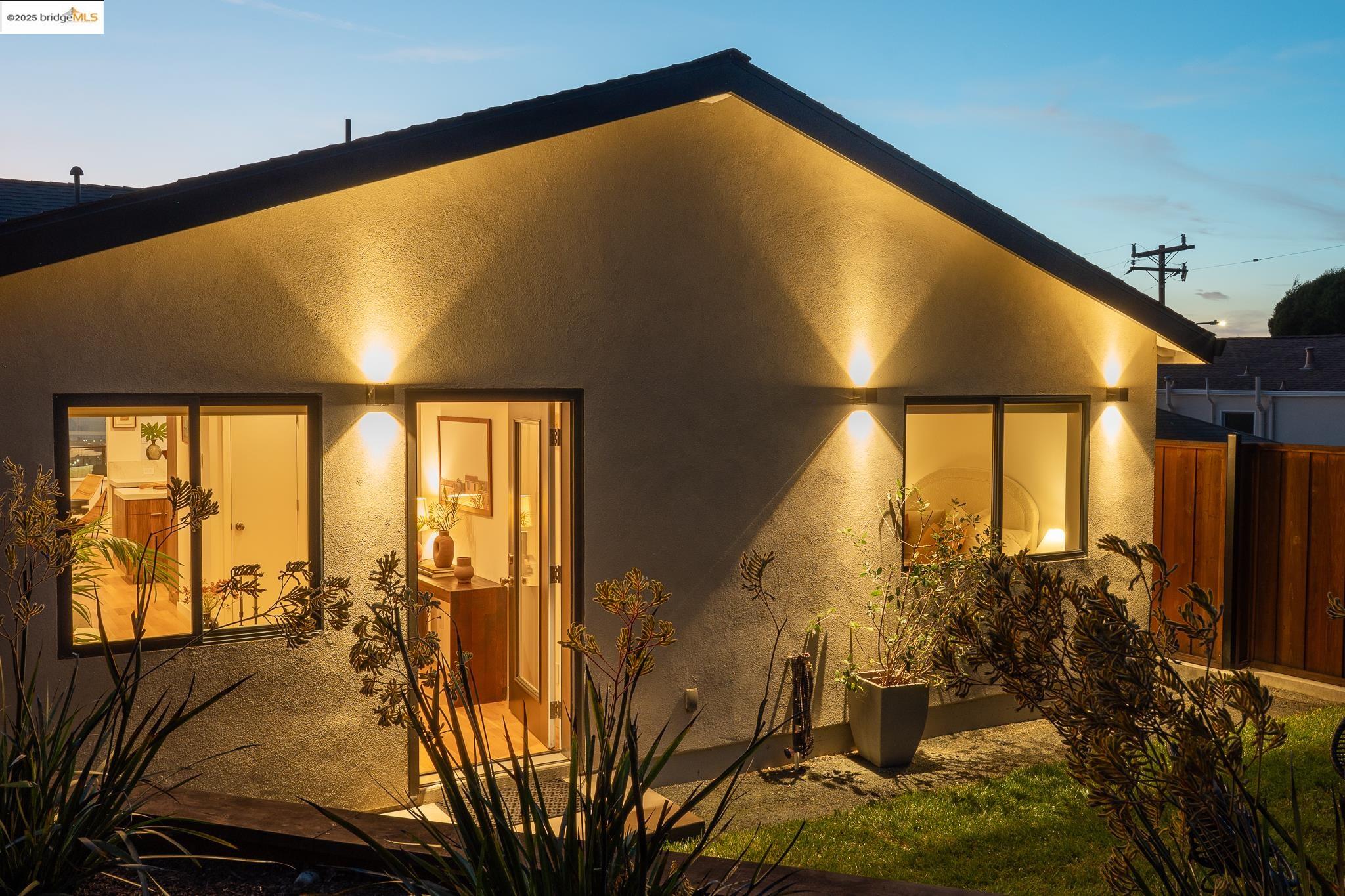 207 Cambridge Avenue Kensington, CA 94708 - Photo 40 of 47 a view of living room with a large window