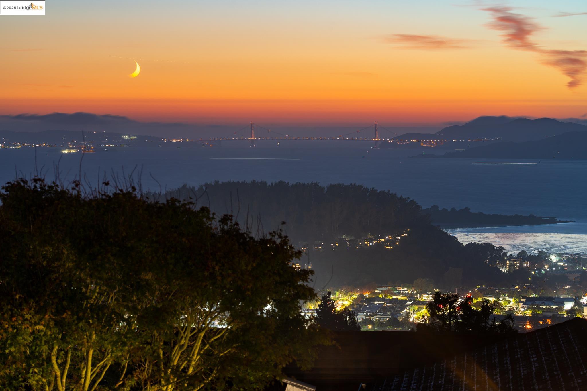 207 Cambridge Avenue Kensington, CA 94708 - Photo 9 of 47 a view of city and mountain