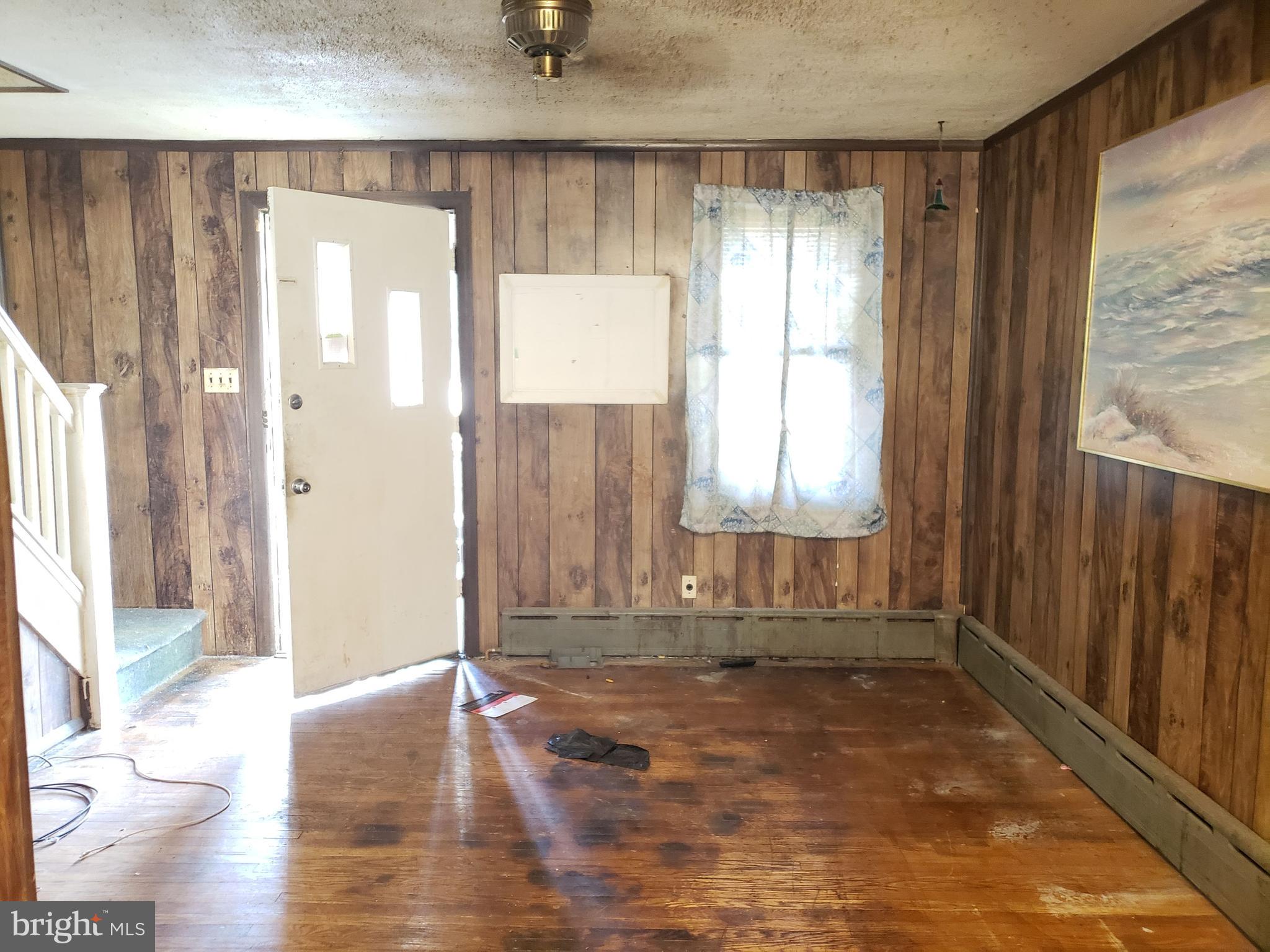 642 Copley Road Upper Darby, PA 19082 - Photo 3 of 19
