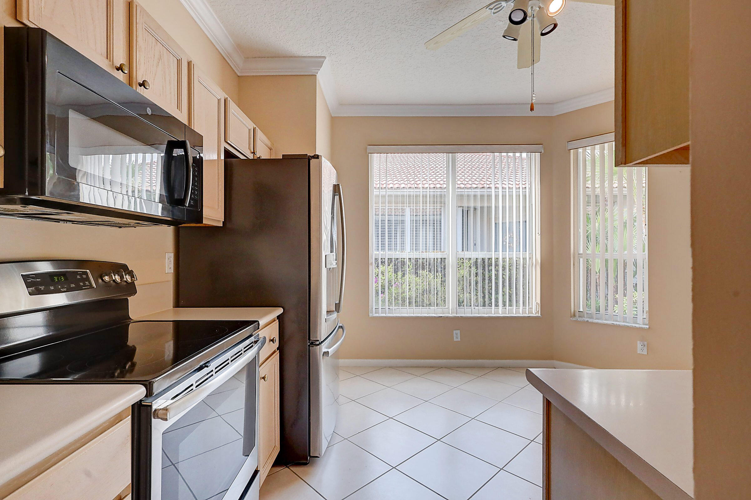 6788 Southeast Warwick Lane Stuart, FL 34997 - Photo 11 of 40 Kitchen
