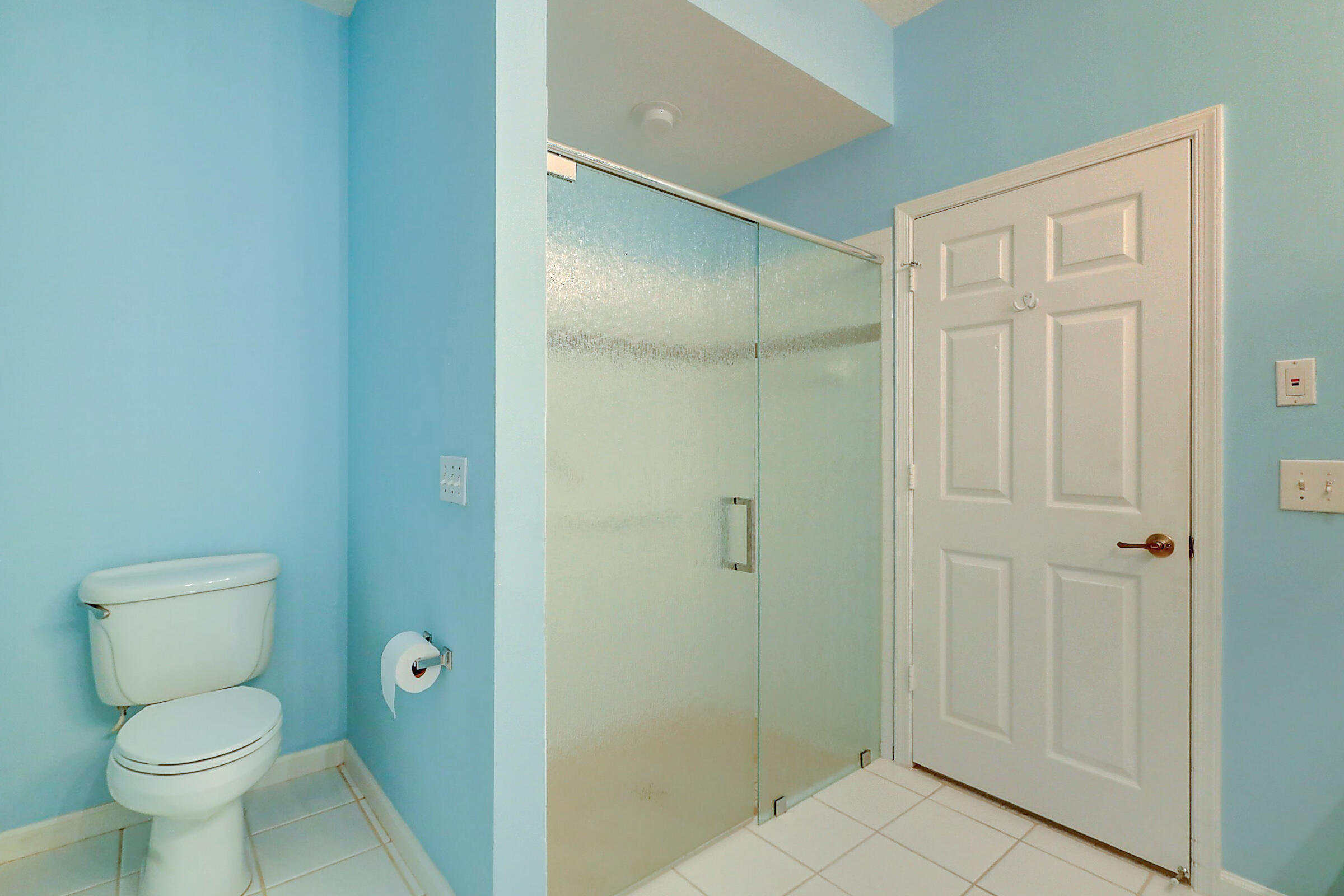 6788 Southeast Warwick Lane Stuart, FL 34997 - Photo 20 of 40 Master Bath