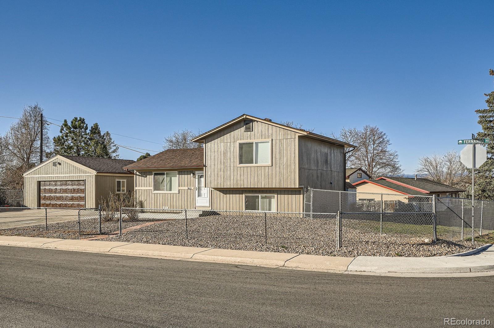 7611 Fernando Road Denver, CO 80221 - Photo 5 of 29