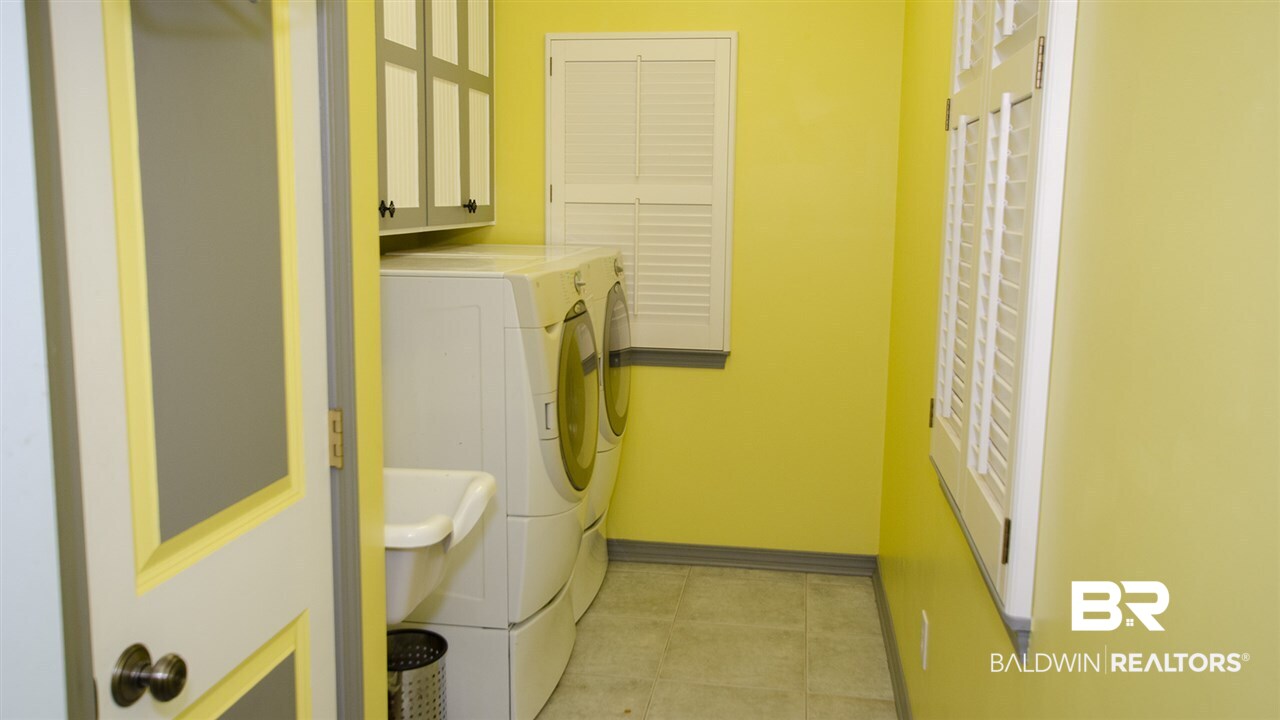 7388 Cook Road Foley, AL 36535 - Photo 21 of 36 Laundry