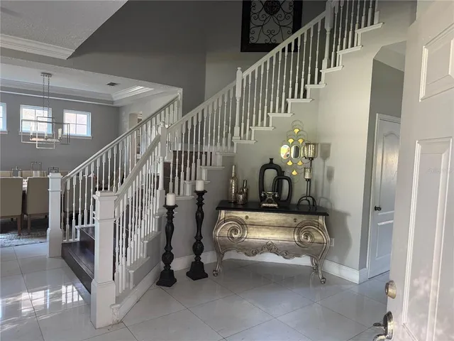 a view of entryway and hall