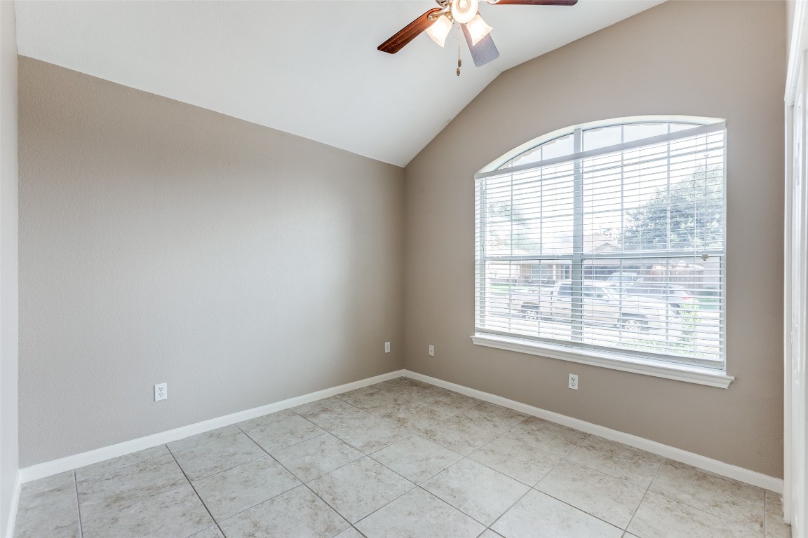 410 River Crossing Trail Round Rock, TX 78665 - Photo 13 of 25