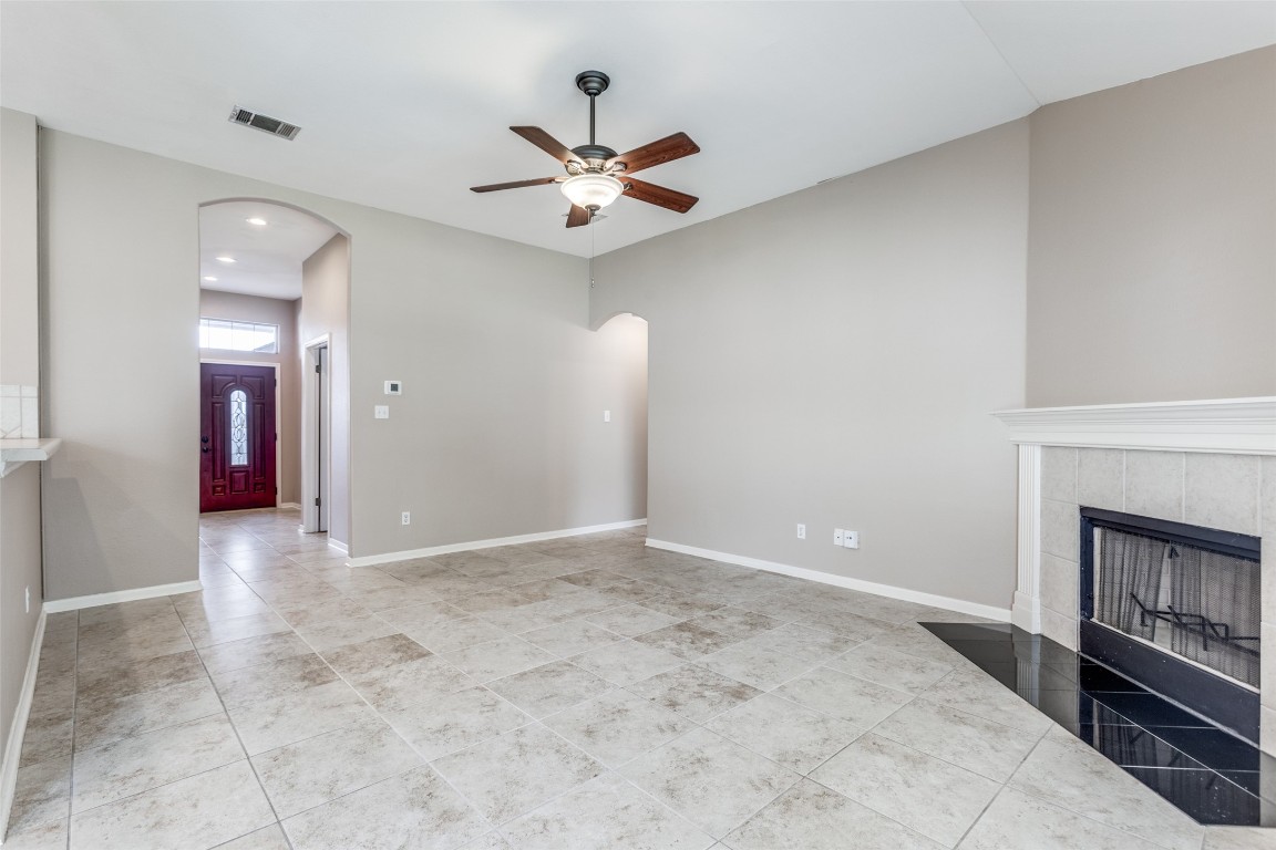 410 River Crossing Trail Round Rock, TX 78665 - Photo 5 of 25