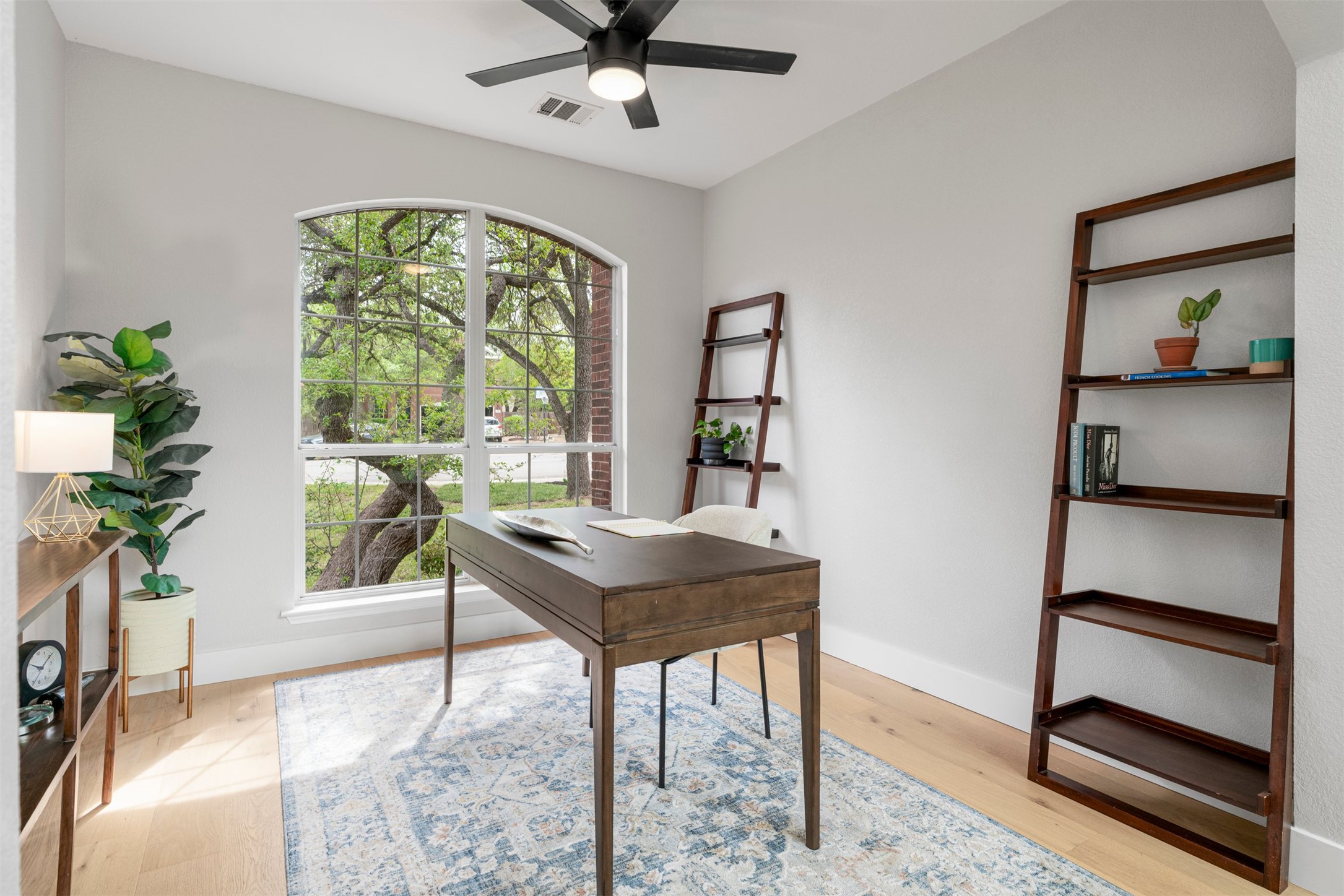 6804 Auckland Court Austin, TX 78749 - Photo 5 of 40 a workspace with furniture and a window