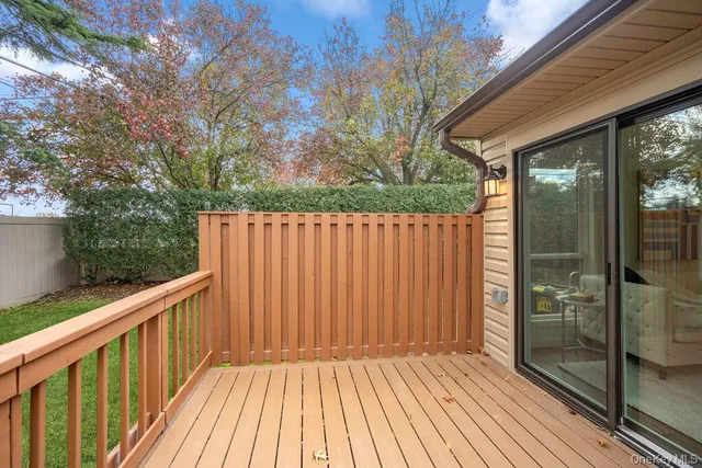 $799,990 | 1 Stanford Court, Wantagh, NY 11793