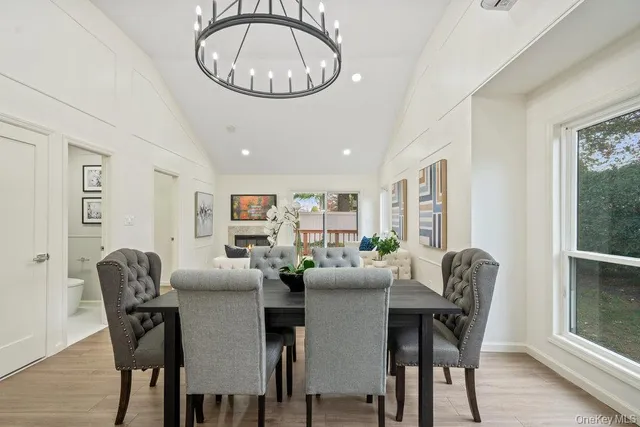 $799,990 | 1 Stanford Court, Wantagh, NY 11793