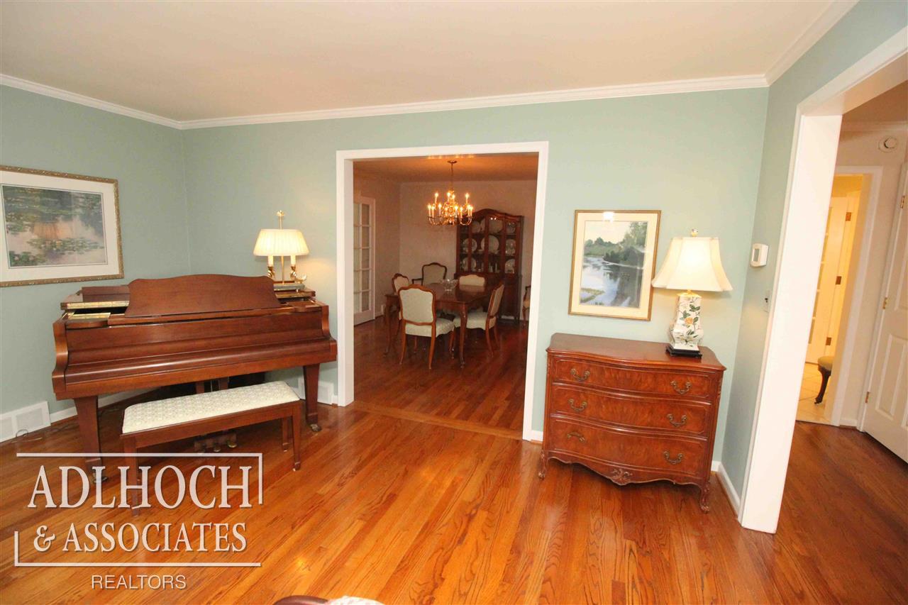 70 Merriweather Road Grosse Pointe Farms, MI 48236 - Photo 23 of 34