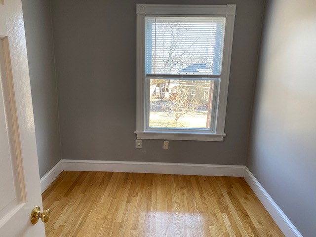 22 Howard Street, Unit 2 RIGHT Melrose, MA 02176 - Photo 11 of 13