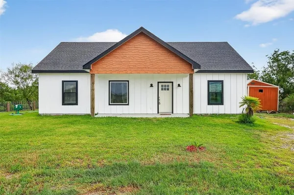 $375,000 | 478 St Charles Loop West, Rockport, TX 78382